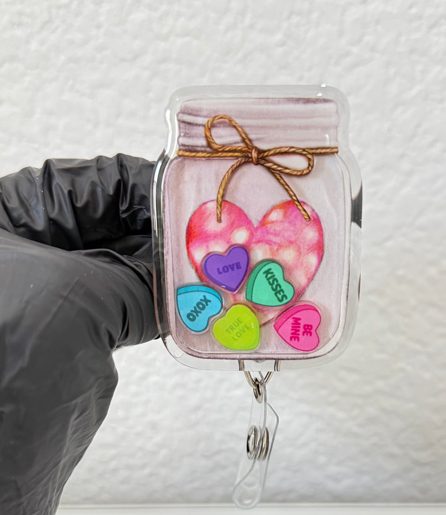Mason Jar Love Shaker Badge Reel – A Sweet Valentine’s Day Accessory!