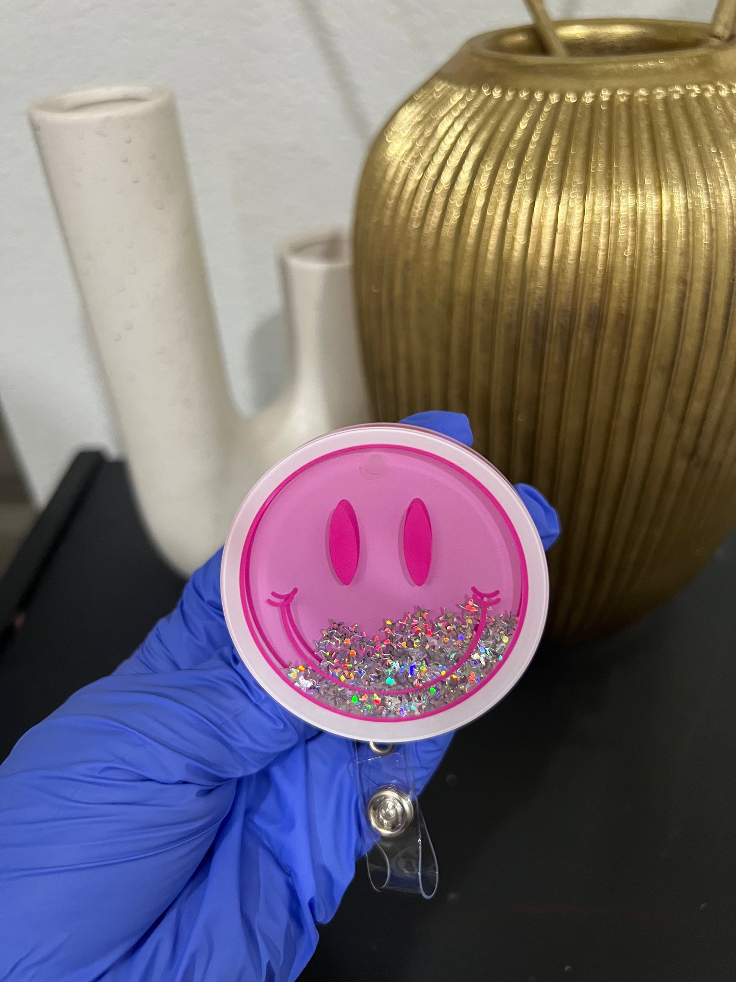 Shaker badge reel: Happy Face