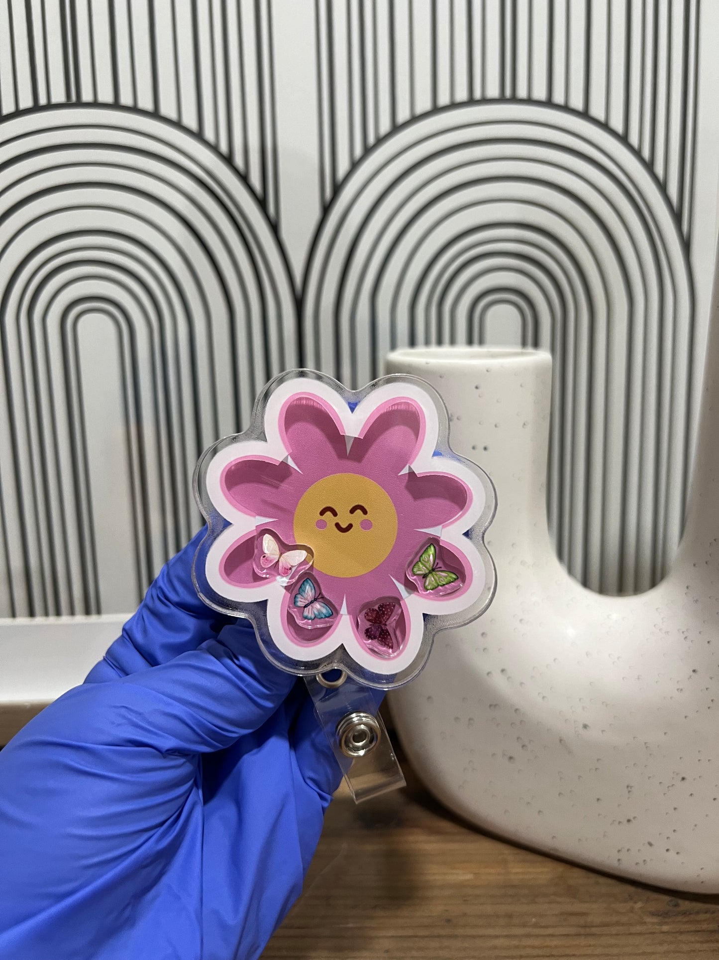 Shaker Badge Real: Flower