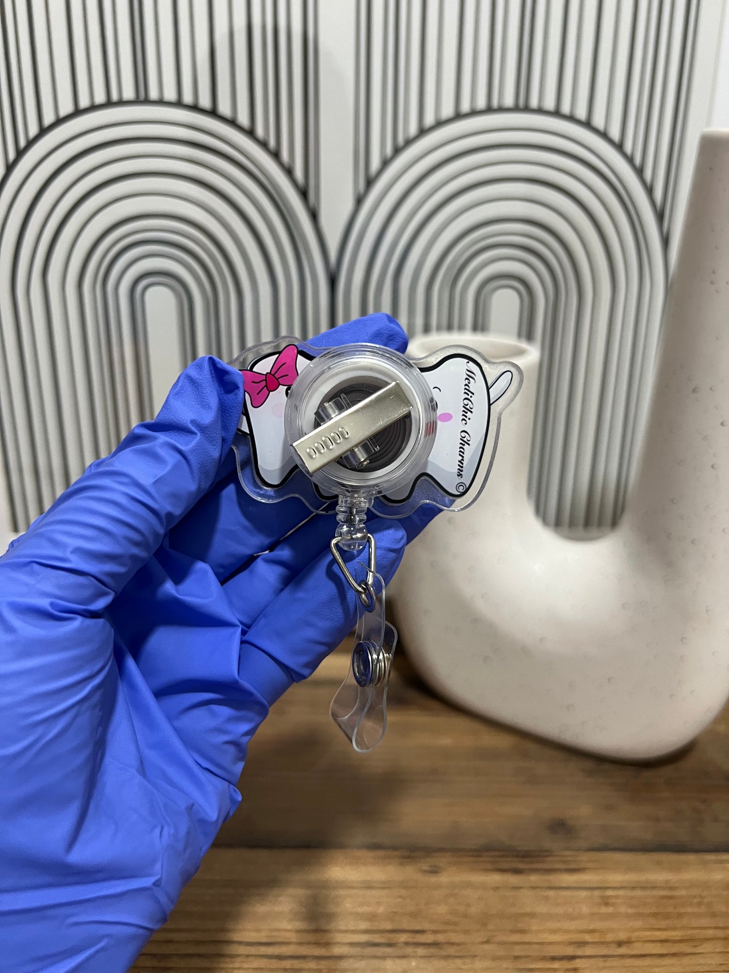 Shaker Badge Reel: Teeth