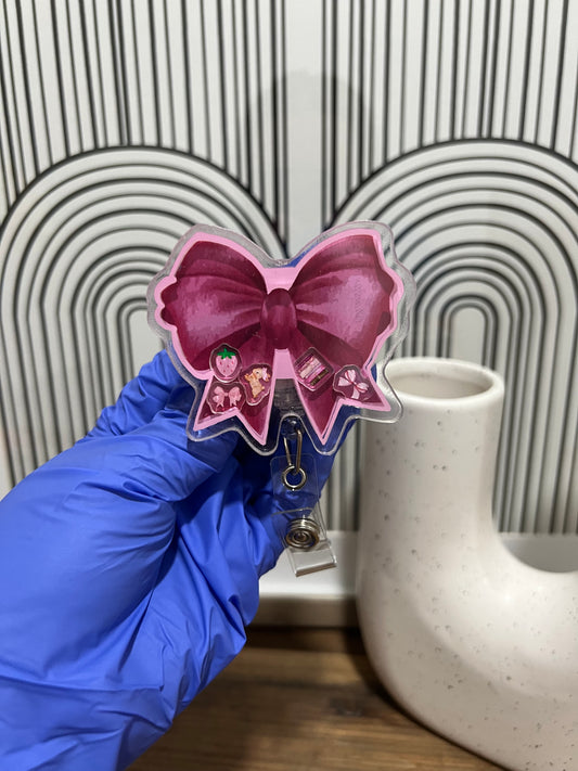 Shaker Badge Reel: Bow