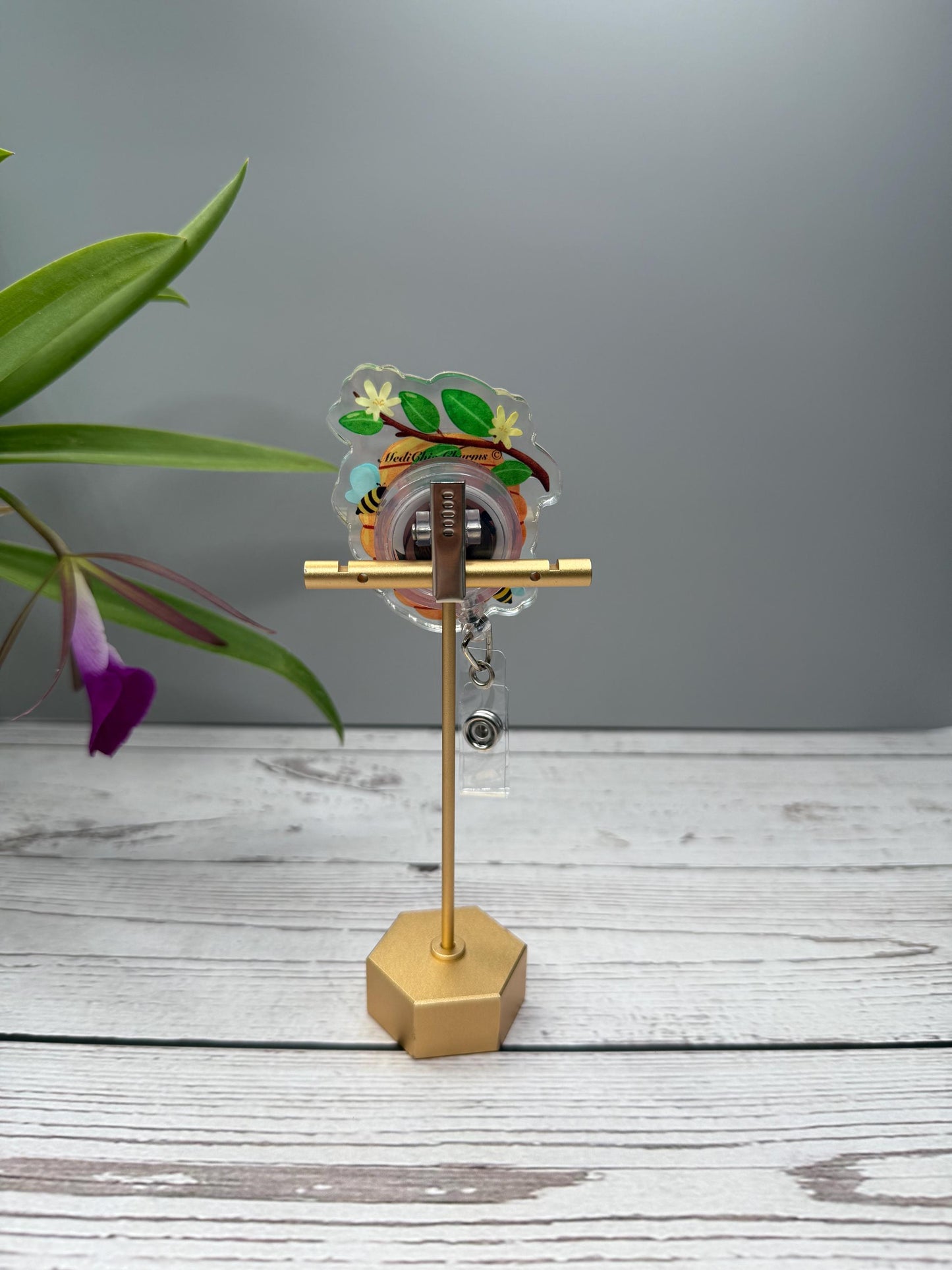 Shaker Badge Reel:Honeycomb